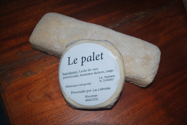 Frenchies forever!On trouve tout cela au Nicaragua!